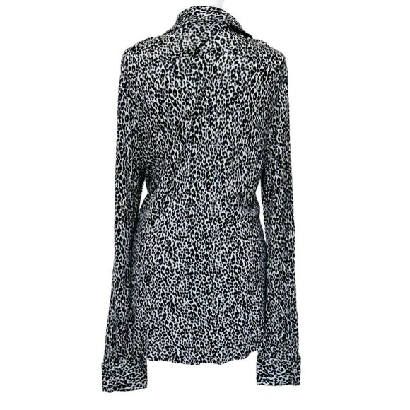 Paperwhite button down top Blouse Animal Print Soft Knit Women's 12 - Picture 4 of 12